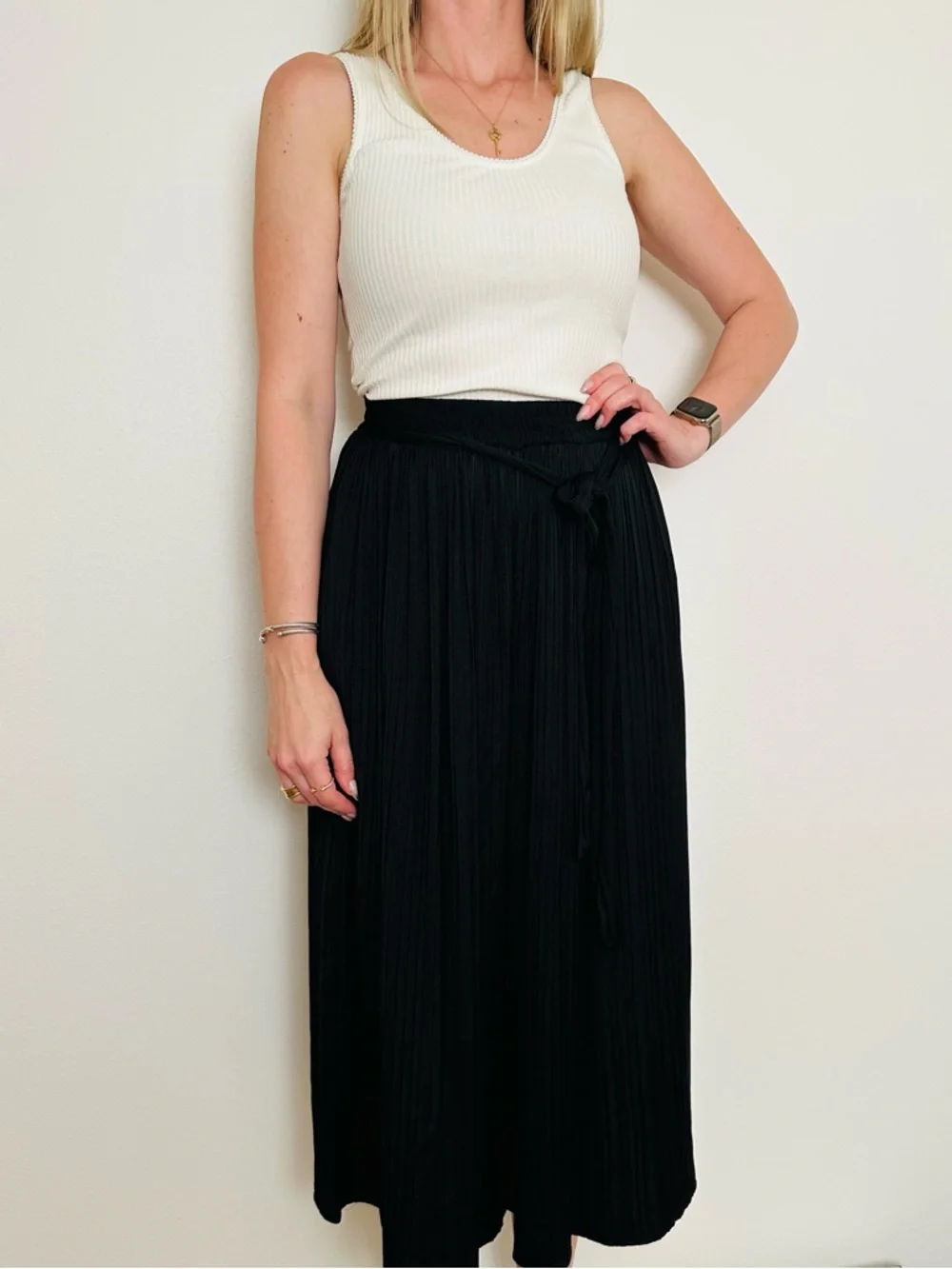 Zara Black Pleated High Waisted Culottes Wide Leg Pants Belted Size XS